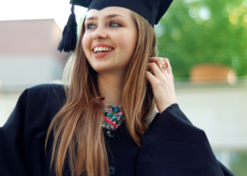 5ac50cbf7a74af18008b4633