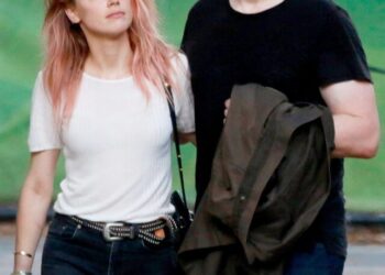 amber-heard3-2000-2c64a77e515b4adaa11ed350b7ddcf4f