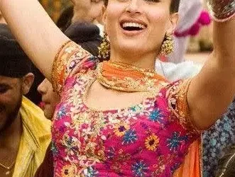 6 Iconic Dialogues By Kareena Kapoor