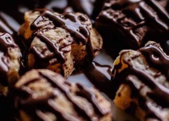 Easy Way To Make Chocolate Cookies With 3 Ingredients