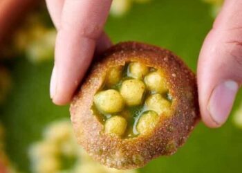 5 Mouthwatering Gol Gappas (Pani Puri) Flavours You Must Try