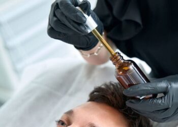 5 best oils every man should use for stronger hair
                              
                              Published by Livemint | 06 Sep 2024