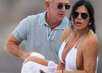 No Phone, Kids: How Jeff Bezos, Lauren Sanchez Spend their Mornings