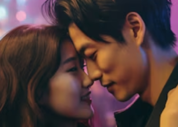 10 Non-Verbal Ways He Is Telling He Loves You