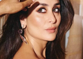 Kareena Kapoor Gives Major Poo Vibes In BOLD Red Gown With Thigh-High Slit
