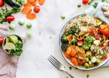 8 reasons to replace regular rice with quinoa
                              
                              Published by Livemint | 19 Sep 2024