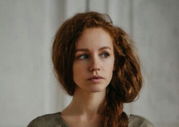 5 Ayurvedic oils that boost hair growth
                              
                              Published by Livemint | 10 Sep 2024