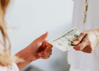 Teachers’ Day 2024: 8 essential money lessons to t …
                              
                              Published by Livemint | 05 Sep 2024