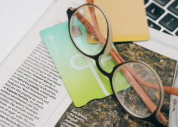 5 effective tips to improve credit score
                              
                              Published by Livemint | 27 Sep 2024