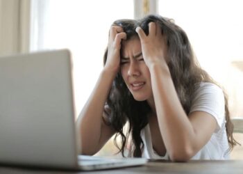 5 effective ways to reduce stress
                              
                              Published by Livemint | 29 Sep 2024