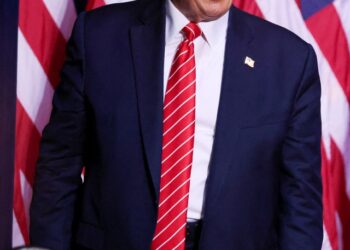 Poll: 56% of US voters back Trump’s tariff plan as Harris leads