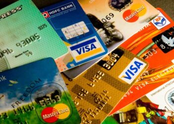 5 Credit Cards with Zero Markup Fees
                              
                              Published by Livemint | 26 Oct 2024