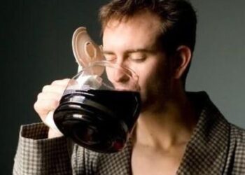 5 simple tips to reduce dependency on caffeine
                              
                              Published by Livemint | 25 Oct 2024