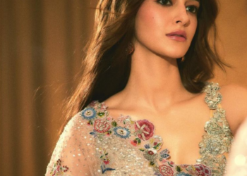 Ananya Panday's Sheer Beige Saree Will Make You Fall In Love With Florals All Over Again