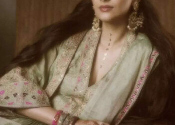 Karwa Chauth 2024: Sonam Kapoor Stuns In Mint Green Saree-Styled Lehenga And Jacket Blouse