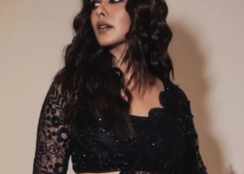 Saree Blouse Ideas For Women With Broad Shoulders And Thick Arms