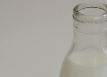 6 perks of drinking milk with almonds in morning
                              
                              Published by Livemint | 02 Oct 2024