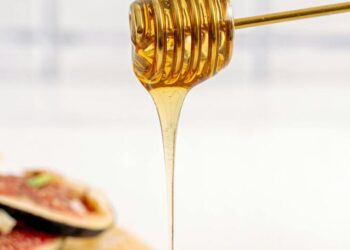 5 things to avoid mixing with honey
                              
                              Published by Livemint | 30 Sep 2024