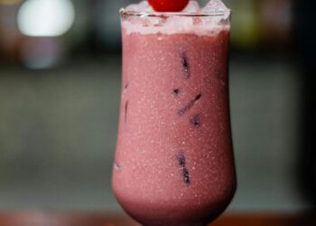 Healthy Cherry Almond Smoothie Recipe