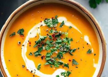 How To Make Creamy Carrot Soup In Winters in 4 Steps