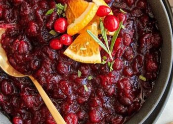 Ditch The Can! Make Cranberry Sauce At Home In 15 Minutes