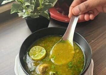 How To Make Ginger Garlic Soup With Veggies