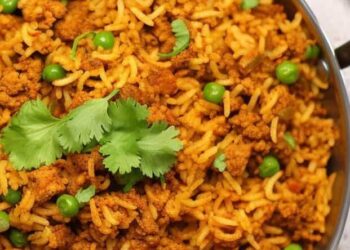 5 Simple Steps to Make Extra Spicey Garlic Rice