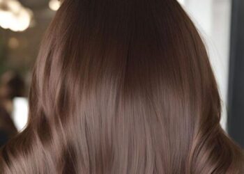 5 essential oils for stronger hair
                              
                              Published by Livemint | 08 Nov 2024