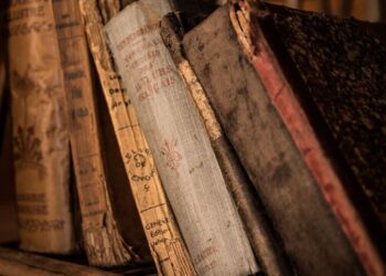 5 books banned in India
                              
                              Published by Livemint | 10 Nov 2024
