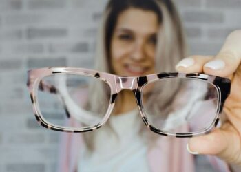 5 foods that support healthy vision
                              
                              Published by Livemint | 08 Nov 2024