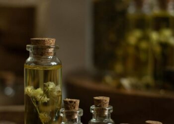 5 essential oils and their benefits
                              
                              Published by Livemint | 29 Nov 2024