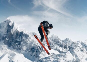 5 winter activities to boost your mood
                              
                              Published by Livemint | 28 Nov 2024