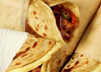 How to Prepare Tandoori Chicken Kathi Roll in 5 Easy Steps