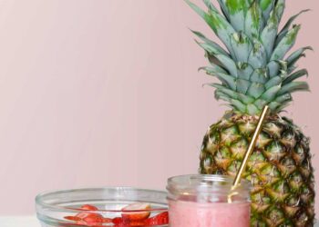 Easy and Healthy Fruit and Yogurt Smoothie