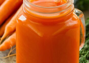How to Make Healthy and Yummy Carrot Cake Smoothie