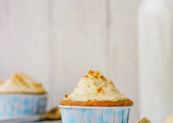 How to Make Cinnamon Cupcakes in 5 Steps