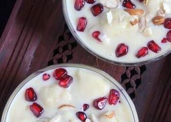 5 Simple Steps to Make Fruit and Mint Custard