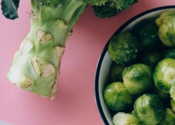 5 foods to naturally balance blood sugar levels
                              
                              Published by Livemint | 16 Dec 2024