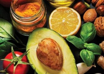 5 anti-aging foods that keep you looking young
                              
                              Published by Livemint | 11 Dec 2024