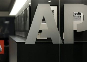 Top 10 photos of Associated Press
                              
                              Published by Livemint | 17 Dec 2024