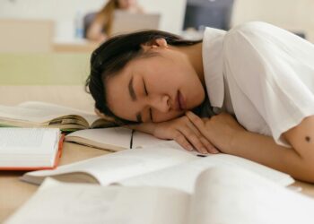 5 foods to boost your energy and beat afternoon sl …
                              
                              Published by Livemint | 26 Dec 2024