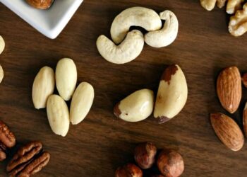 5 Superfood to boost brain function Visual Story
                              
                              Published by Livemint | 21 Dec 2024