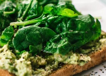 5 superfoods which contain vitamin K
                              
                              Published by Livemint | 12 Dec 2024