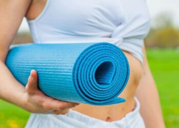 5 Quick Yoga Poses for a Flat Stomach in Just 10 M …
                              
                              Published by Livemint | 30 Dec 2024