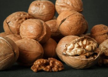 5 magnesium-rich superfoods you must eat
                              
                              Published by Livemint | 19 Dec 2024