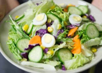 5 superfoods for human body and health
                              
                              Published by Livemint | 27 Dec 2024