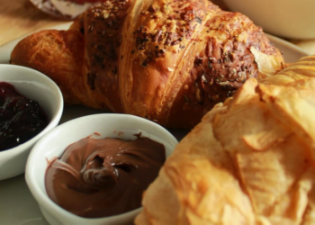 7 High-Protein Breakfast Recipes to Start Your Day …
                              
                              Published by Livemint | 30 Dec 2024