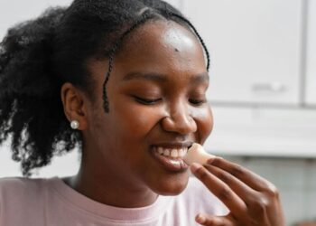 5 foods you should never eat on an empty stomach
                              
                              Published by Livemint | 10 Dec 2024