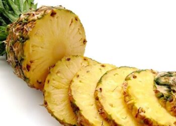5 health benefits of eating pineapples daily
                              
                              Published by Livemint | 04 Dec 2024