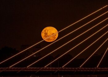 5 Images Of The First Full Moon of 2025
                              
                              Published by Livemint | 18 Jan 2025